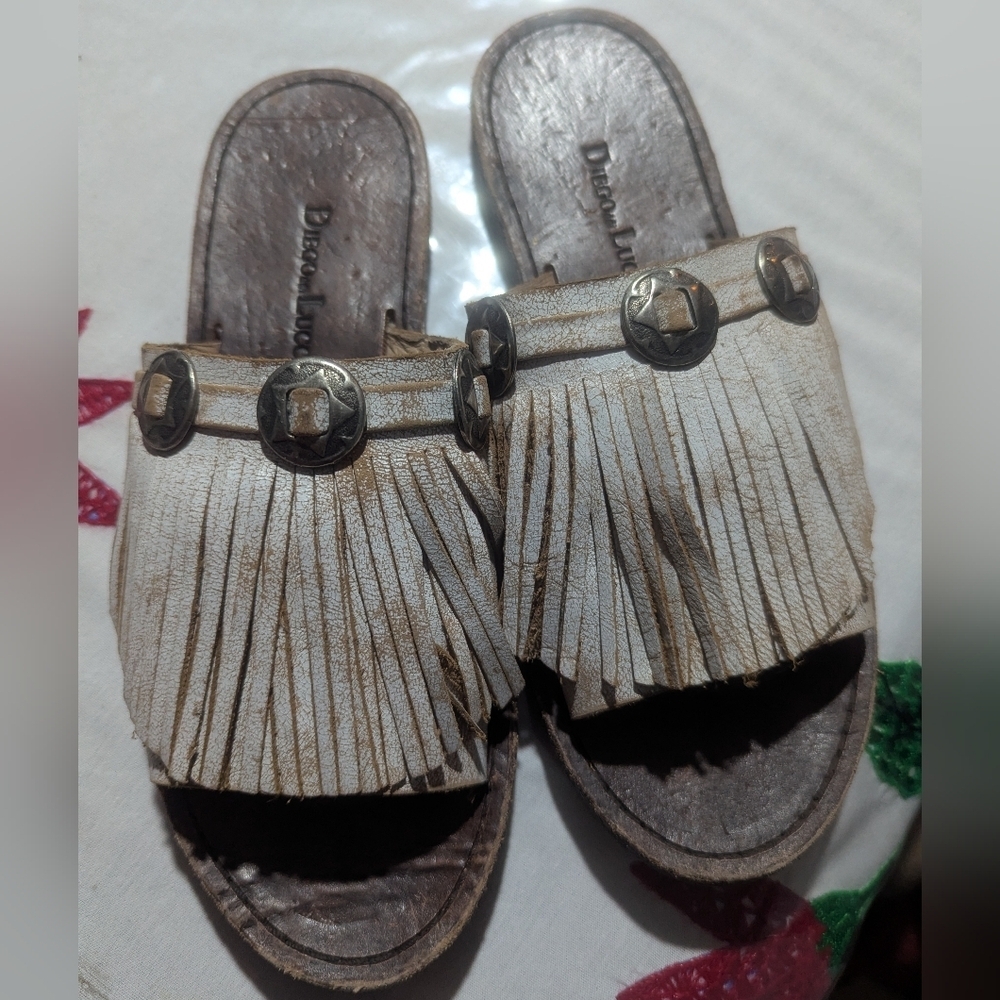 Diego De LuccaWomen's Fringe Mules - Cream and Brown